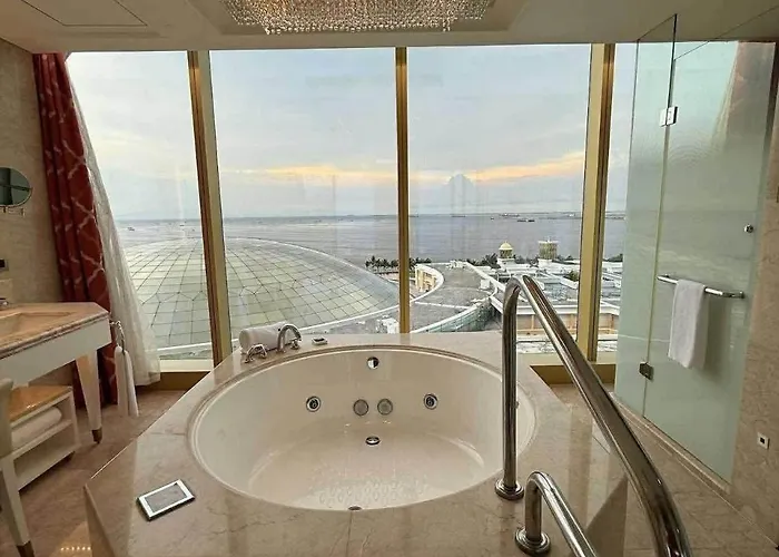 Pearl Deluxe King Okada Отель 5*