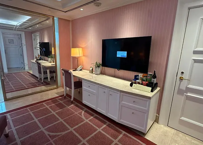 Отель Pearl Deluxe King Okada